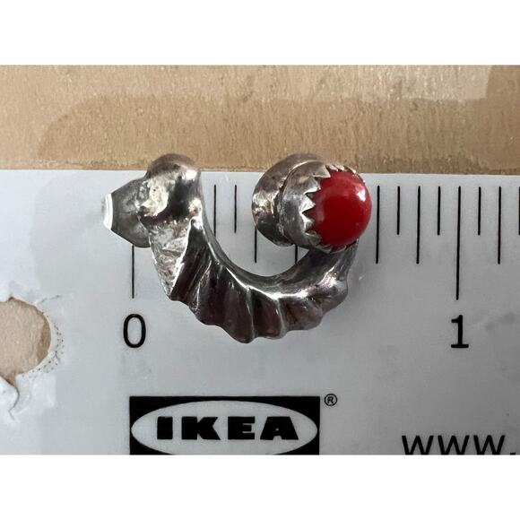 Vintage Sterling Silver Red Coral Earrings Twisted Native Boho Style Pierced - Picture 4 of 7